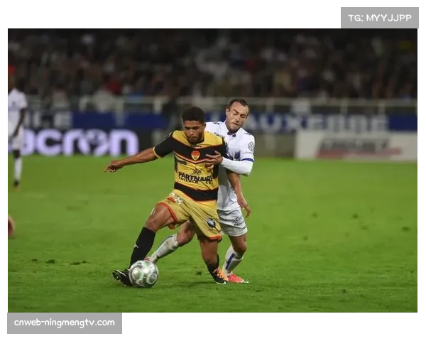 官方确认：朗斯主力前锋瓦希因肌肉疲劳将缺席本轮关键战